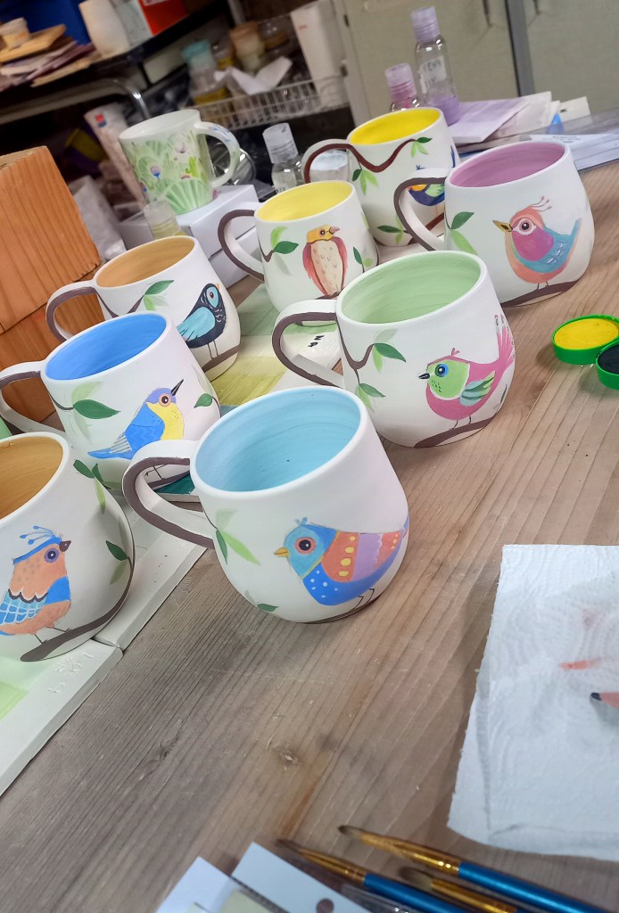 Fabrication de la Collection " Birds" à l'atelier céramique en collaboration avec Catherine Le Marc. 2022