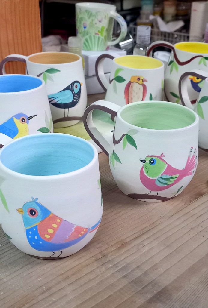 Fabrication de la Collection " Birds" à l'atelier céramique en collaboration avec Catherine Le Marc. 2022